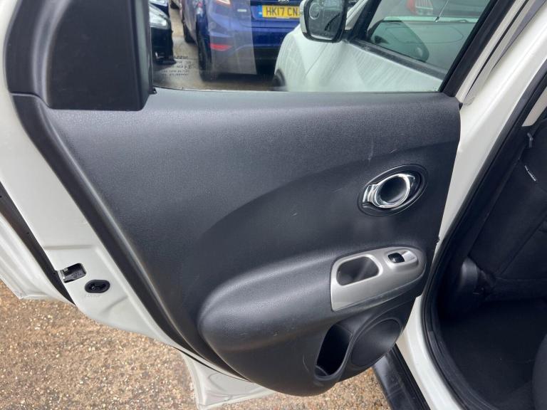 2016 Nissan Juke 1.2 DiG-T Acenta 5dr HATCHBACK PETROL Manual