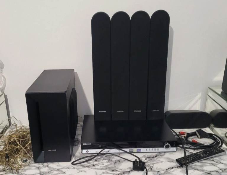 Samsung dvd Home Cinema surround System ht-thx25 USB dolby htthx25