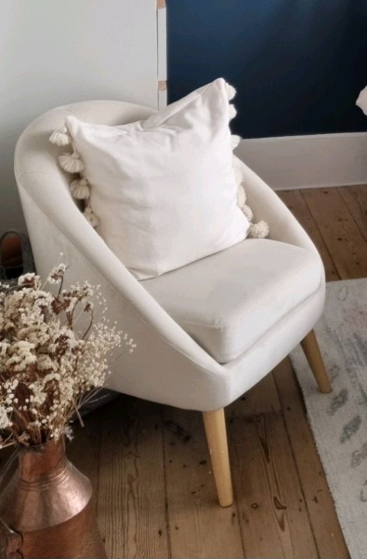 Beige velvet armchair Maisons du Monde
