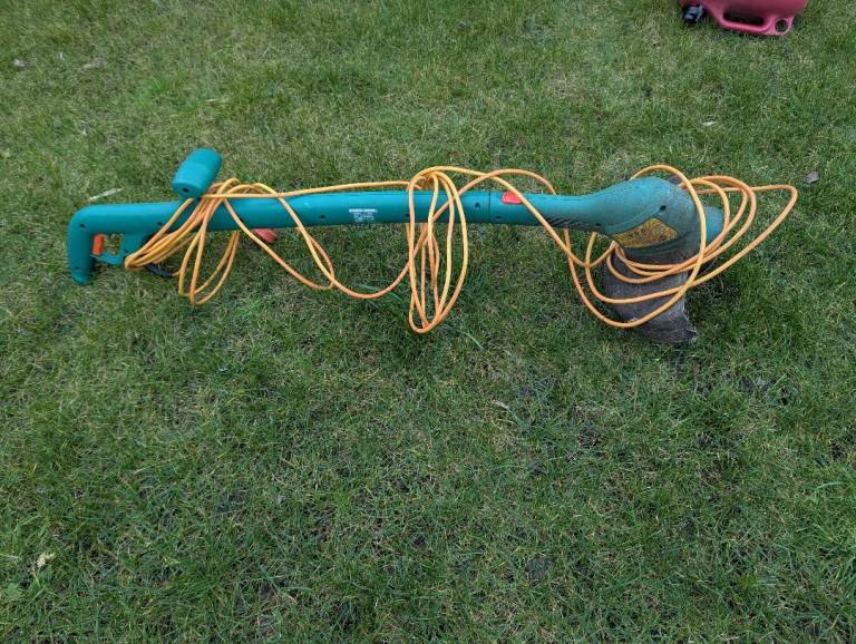 Black and Decker grass strimmer