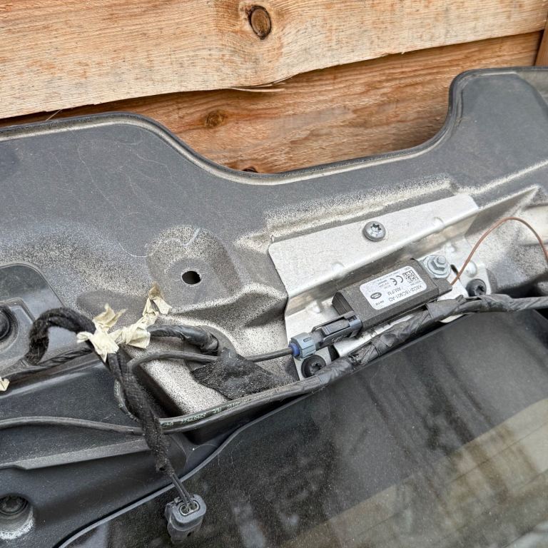 Land Rover Range Rover Evoque L551 2021 Complete Tailgate LR146880 Grey