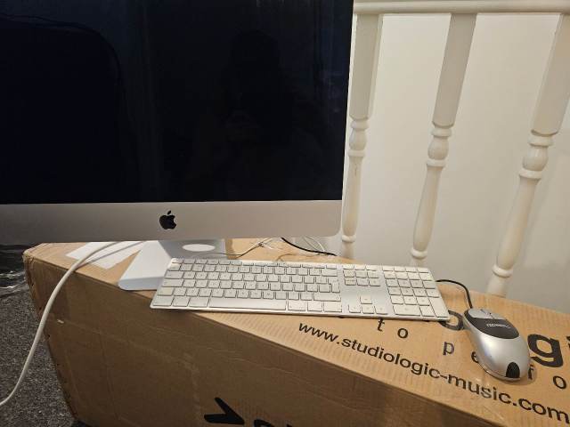 Apple iMac 21.5