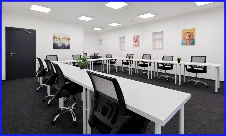 London - NW10 7XR, Open plan office space for 15 people in HQ Brent Crescent