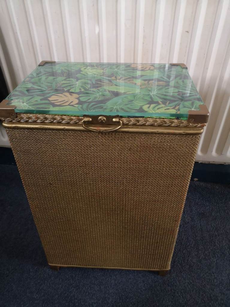 A lovely Lloyd loom style linen basket