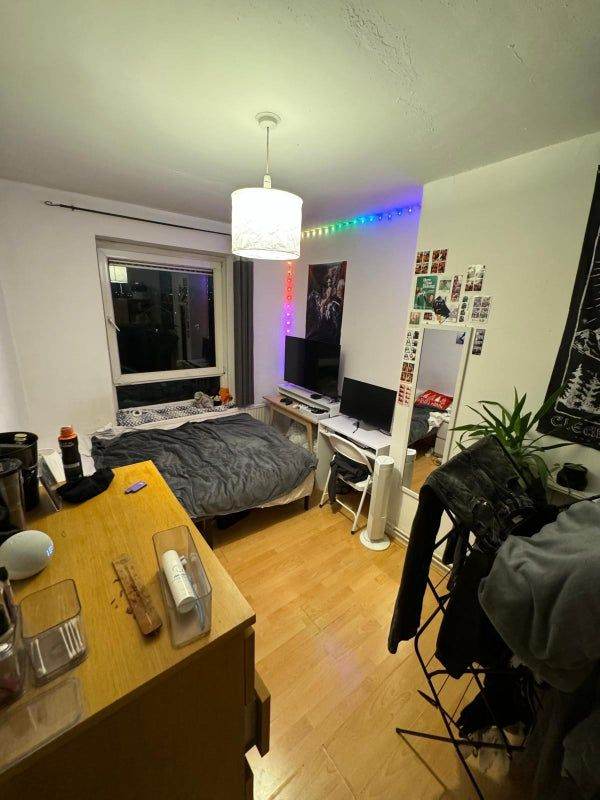 Cozy Single Room near East Ham Station !🏠🌞