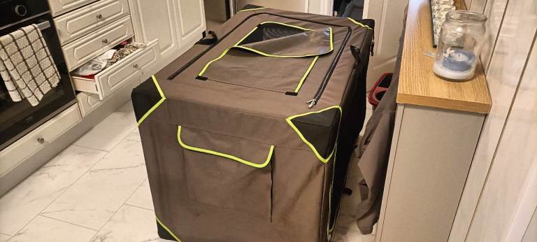 XL pet crate