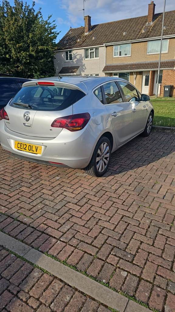 Vauxhall, ASTRA, Hatchback, 2012, Manual, 1598 (cc), 5 doors