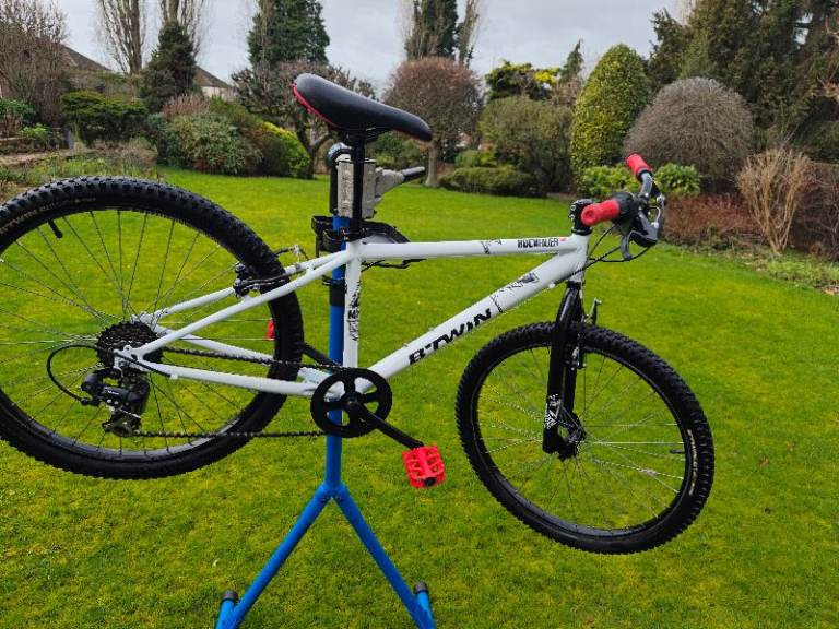 Btwin junior bike Age 8-12 