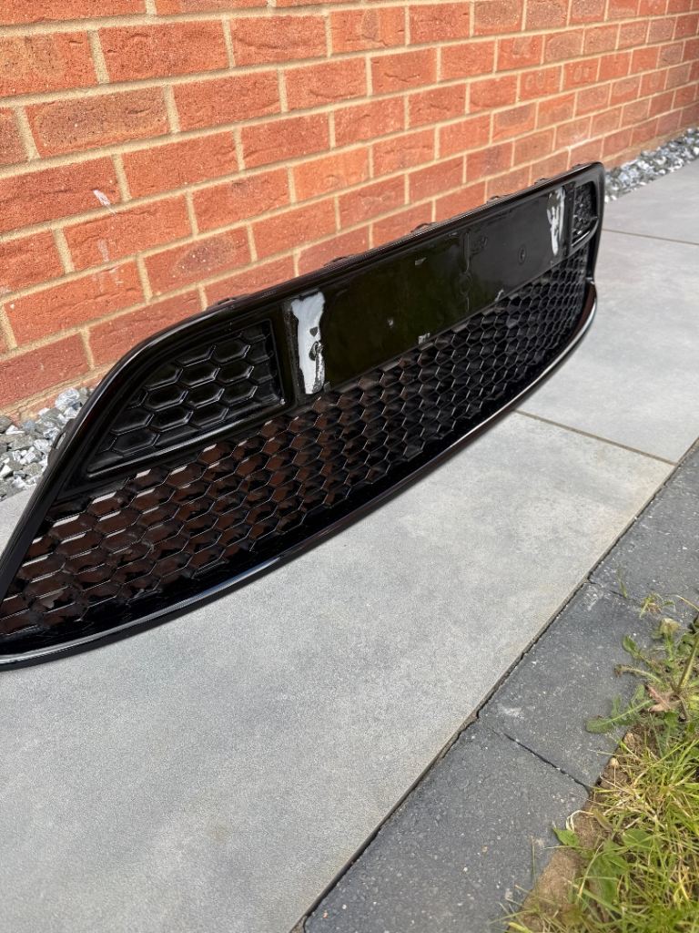Focus ST facelift grills