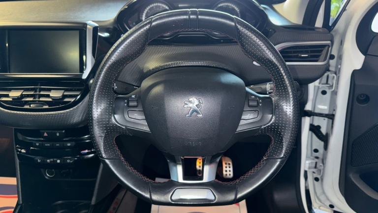 PEUGEOT 2008 1.2 PureTech GT Line White 5dr PANROOF+SATNAV+CRUISE+DAB 2017