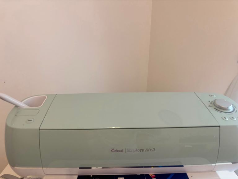 Cricut Explore Air 2 Cutting Machine - Grey, Good Condition