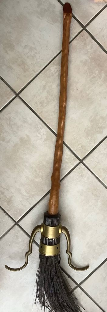 Harry Potter LIGHT UP FIBRE OPTIC NIMBUS 2000 QUIDDITCH BROOMSTICK Cosplay World Book Day