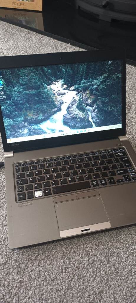 Toshiba Windows 11 laptop