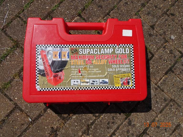 SAS Wheel Clamp    for Caravans or Trailers