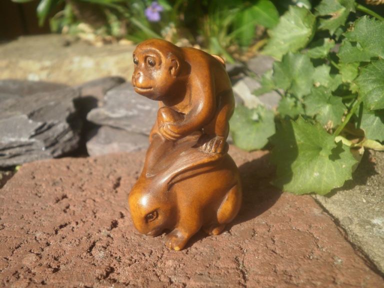 Netsuke gifts hand carved wooden collectable ornament over 298 to choo