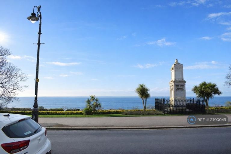 2 bedroom flat in Clifftown Parade, Southend-On-Sea, SS1 (2 bed) (#2790049)