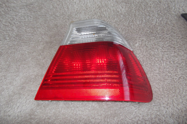 BMW SERIES 3 E46 REAR O/S LENS 