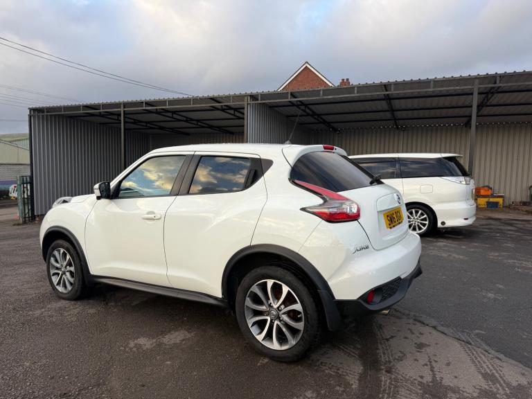 2016 Nissan Juke 1.2 DiG-T Tekna 5dr HATCHBACK Petrol Manual