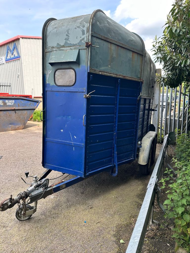 Richardson horse Trailer 