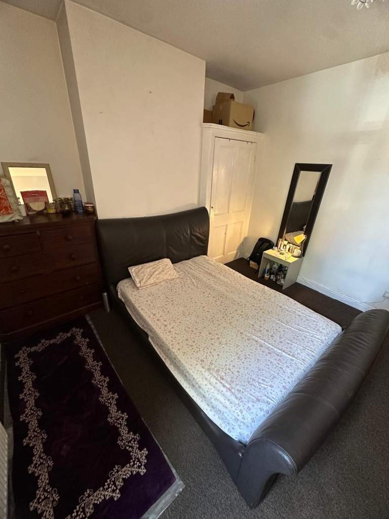 Private double room for rent