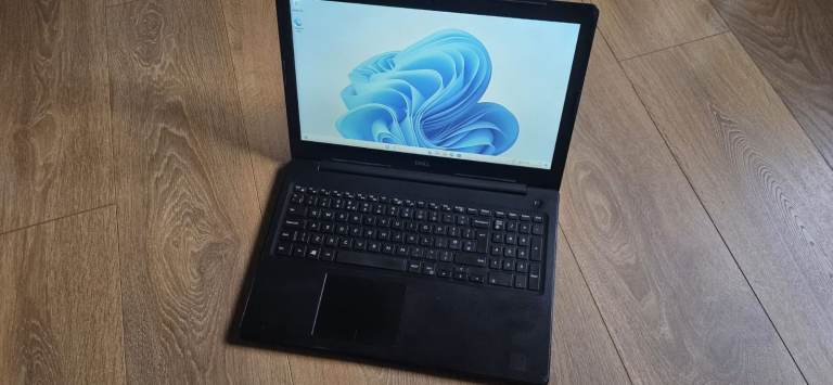 Dell Vostro 3591 laptop 15.6inch Intel i5-1035G1 Quad core 10th generation processor fully working