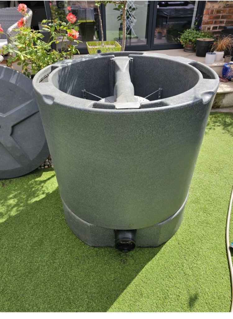 Roto Concept Gravity Shower Pond Filter - Good Condition