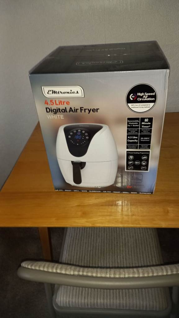 Digital air fryer 4.5 litre 