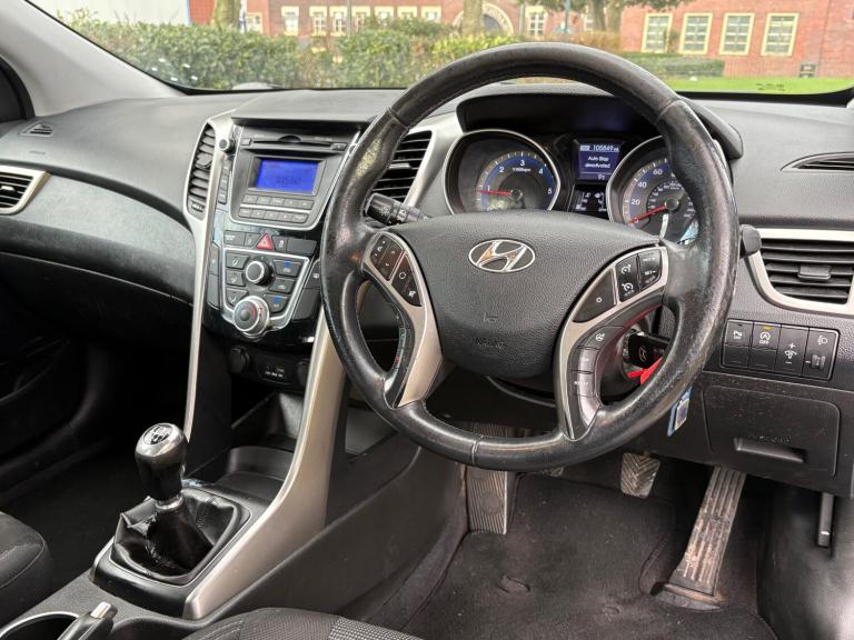 2012 Hyundai i30 1.6 CRDi BLUE DRIVE ACTIVE 5DR **1 OWNER FROM BRAND NEW **£20 TAX HATCHBACK Dies...