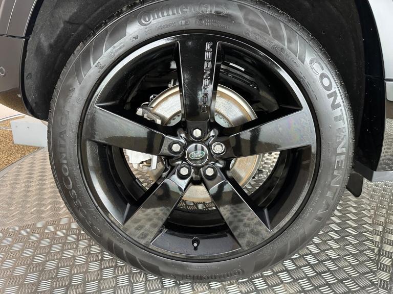 2025 Land Rover Defender 90 3.0 D350 MHEV X-Dynamic HSE Hard Top SUV Auto 4WD SWB Euro 6 (s/s) 3d...