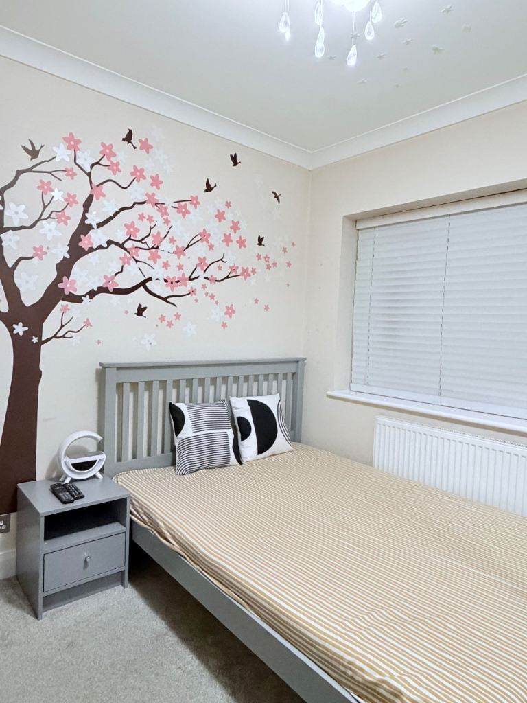 Private room for rent