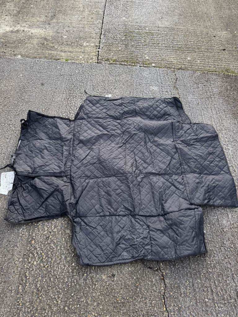 UK Custom Covers Quilted Black Car Boot Cover for Audi A6 Avant C5