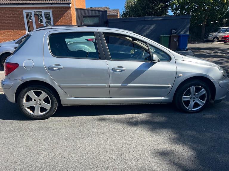 Peugeot, 307, Hatchback, 2004, Manual, 1587 (cc), 5 doors