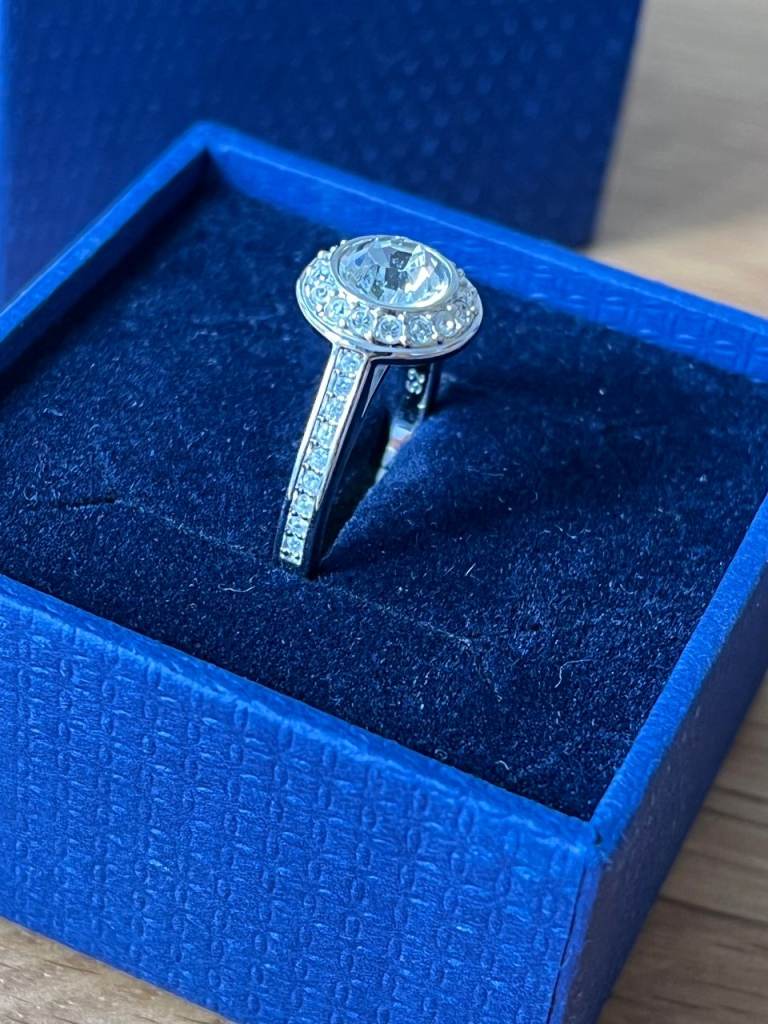 Swarovski Crystal Cocktail Ring - Brand New & Boxed