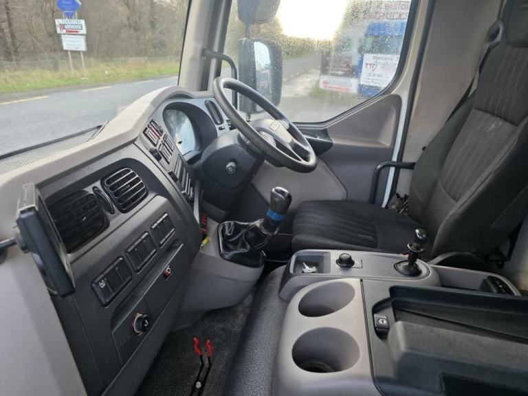 2019 DAF LF 230 18 TON GROSS 4X2 with Hyvalift Skip Gear