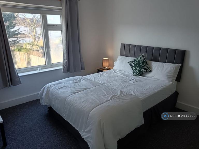 1 bedroom in St Johns Road, Gillingham, ME7 (#2838356)