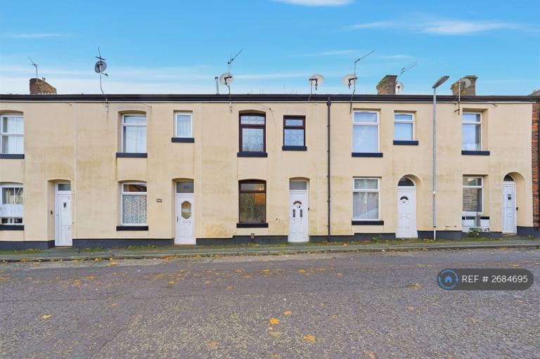 3 bedroom house in Railway Street, Heywood, OL10 (3 bed) (#2684695)