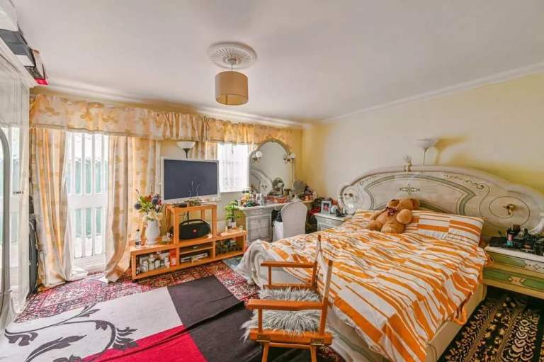 🏡 Spacious 3 Bedroom Terraced House to Rent – SE5 | Bills Included | Viewing in 24 Hours