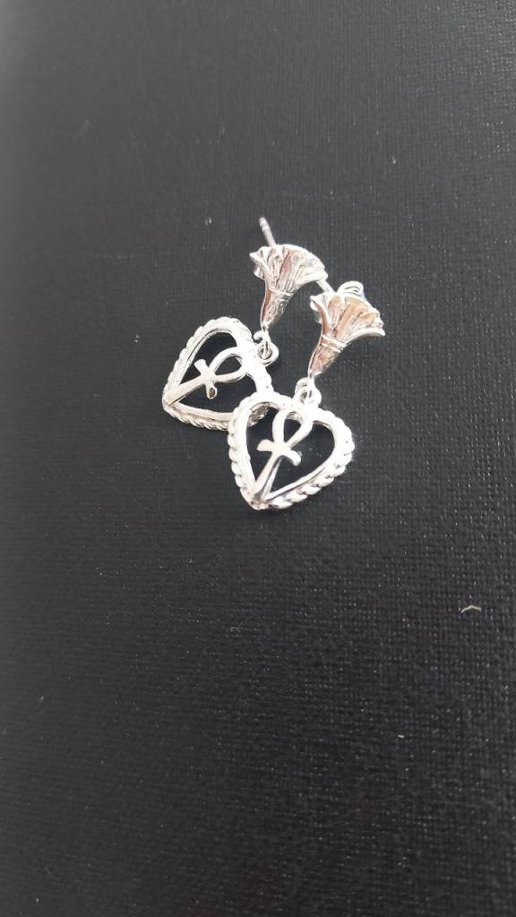 Silver925  stamped studded earrings 