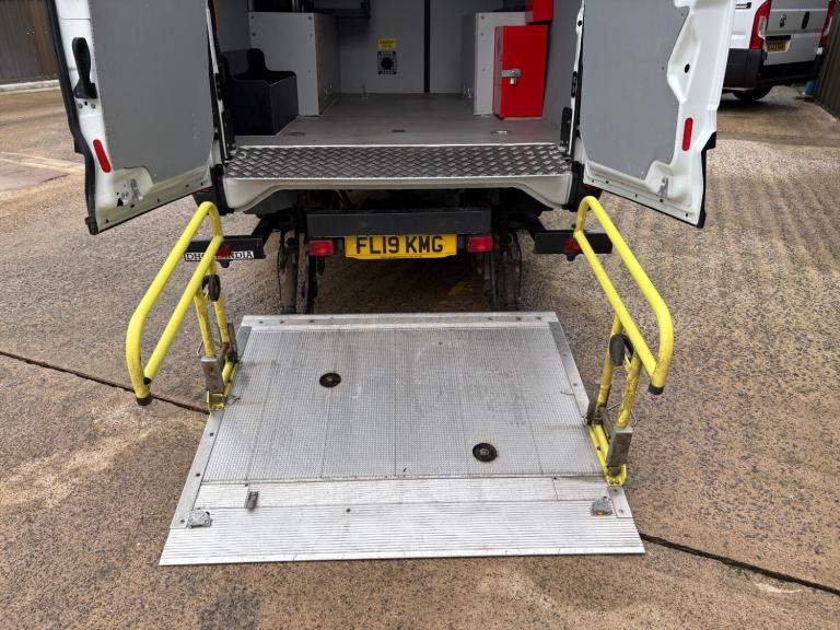 2019 Iveco Daily 3.0 HPI Welfare Van With TailLift NA Diesel Manual