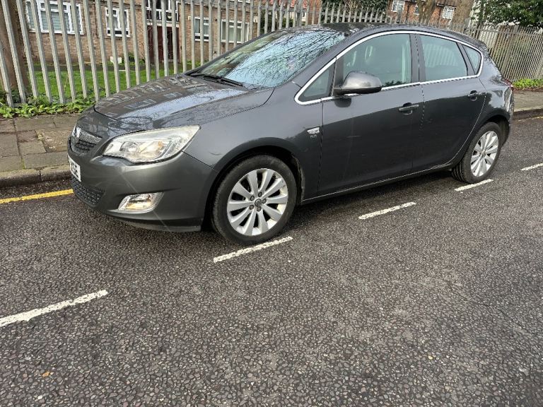 VAUXHALL ASTRA 1.6 AUTOMATIC 2012