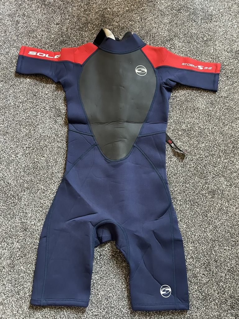 Sola Navy and Red Shorty Wet Suit XL(age11-12)