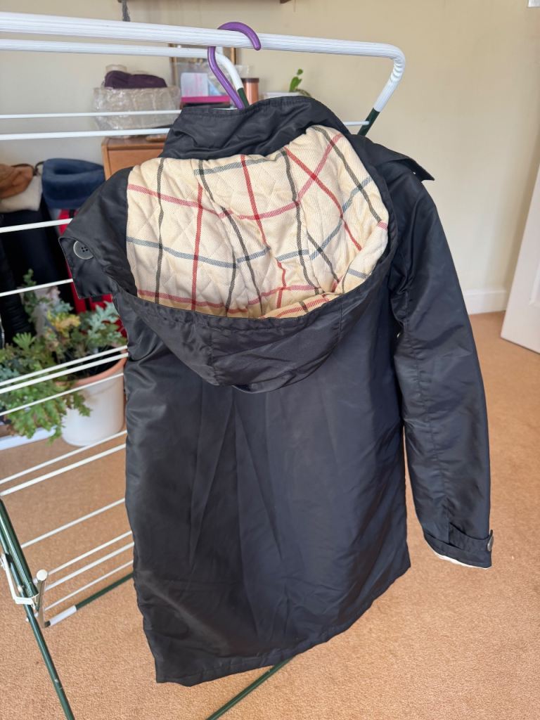 Mountain Warehouse Women's Black Waterproof Jacket – Good Condition