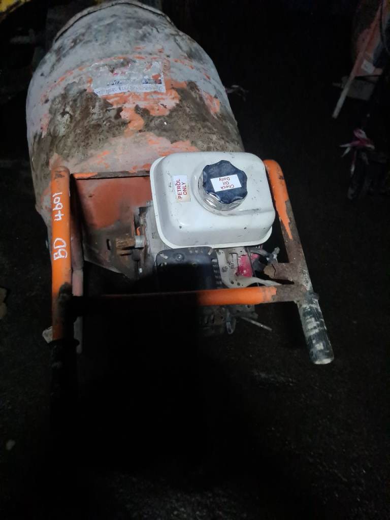Petrol cement mixer