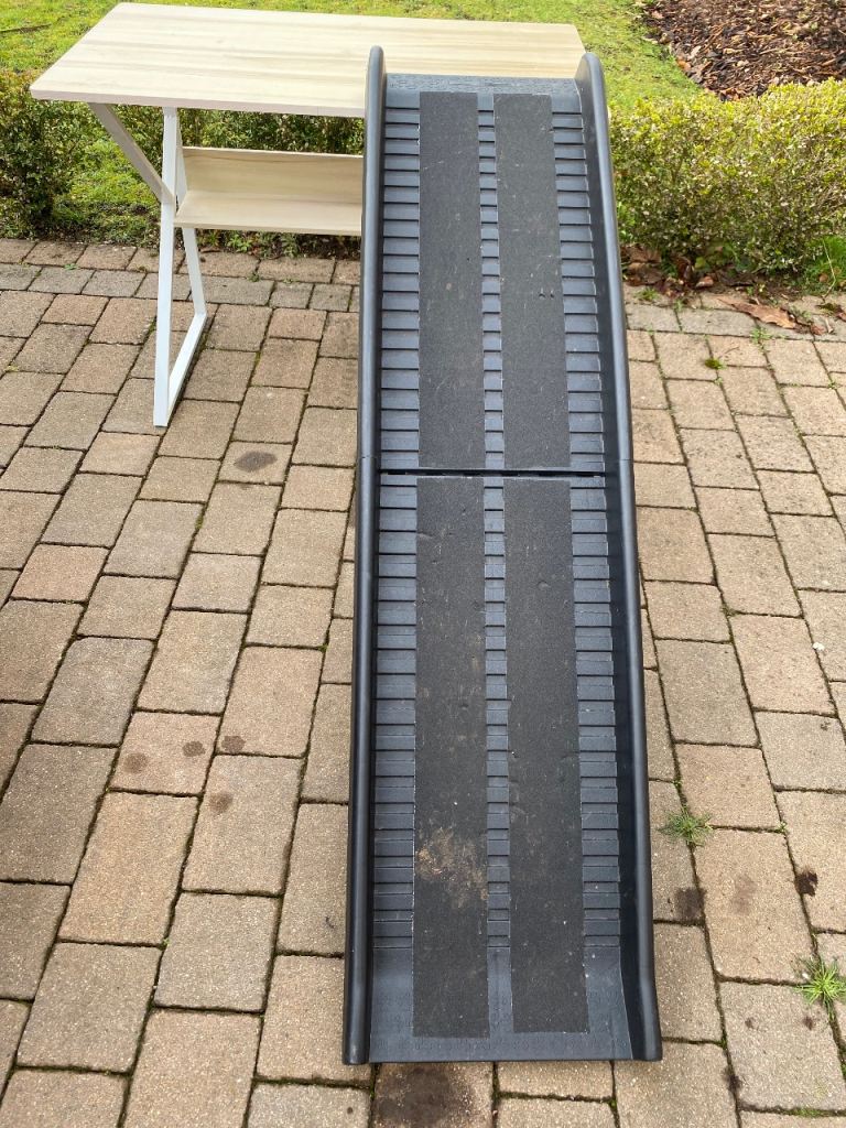 Folding pet car ramp 