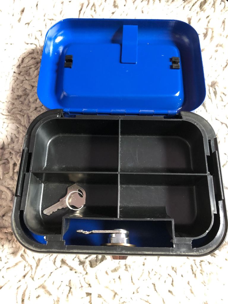 Cash box 