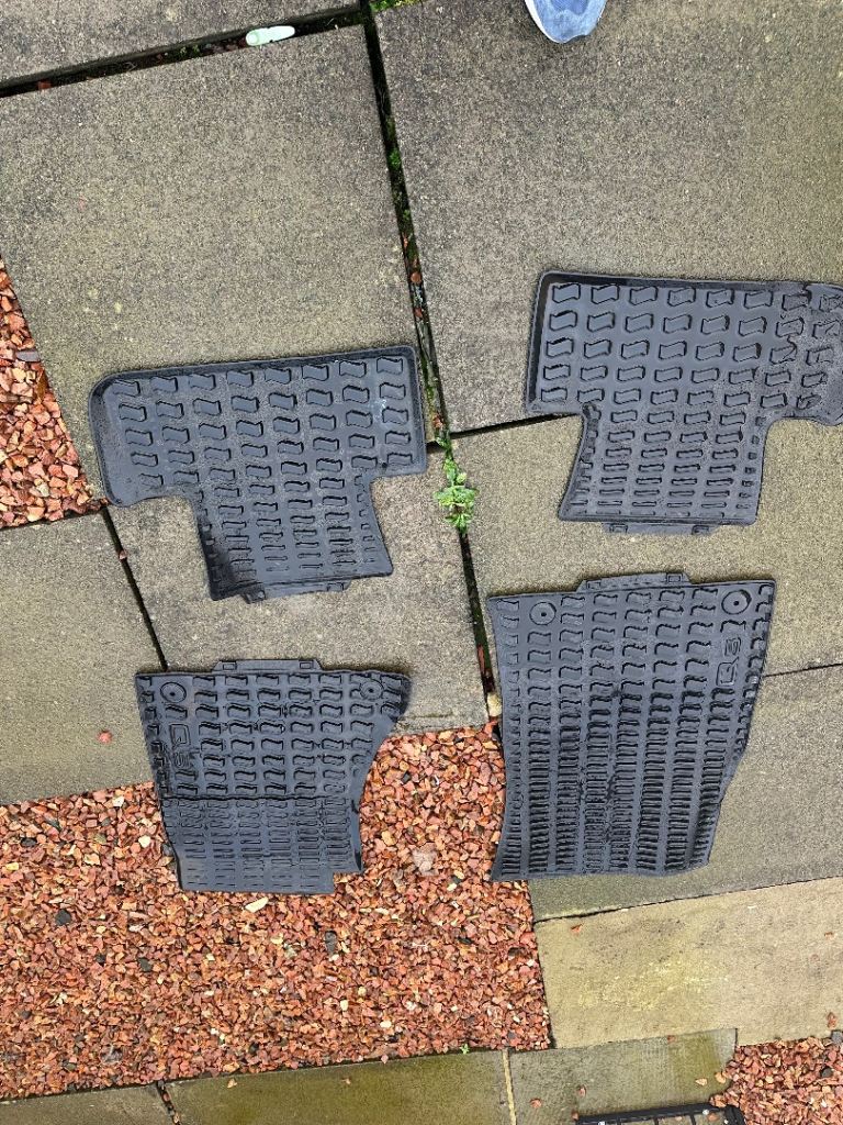 Audi q5 rubber mats 
