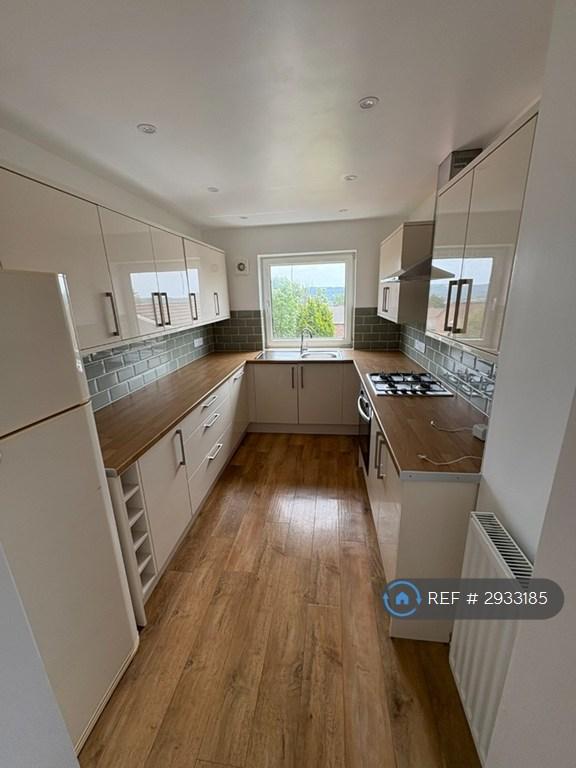2 bedroom flat in Bryn Owain, Caerphilly, CF83 (2 bed) (#2933185)