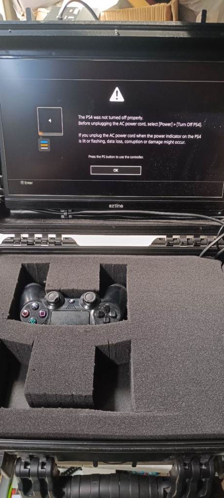 Play station 4 + Power Bank 12v 100Ah LifeP04 BMS Lithium iron phosphate + Inverter + Charger