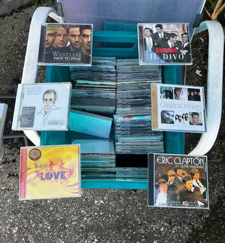 Various CDs - Classical , Country and Pop