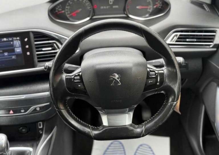 2016 Peugeot 308 1.2 PureTech 130 Allure 5dr HATCHBACK PETROL Manual